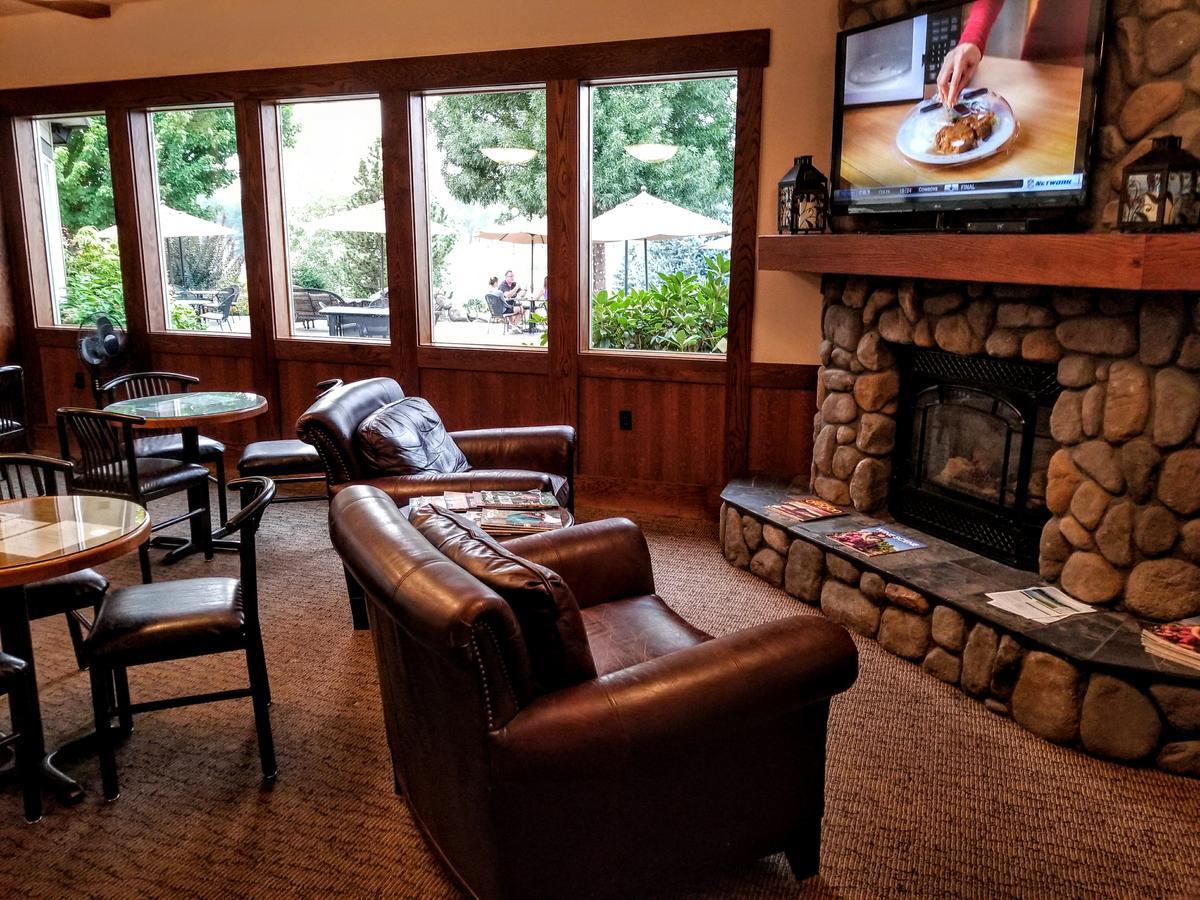 Resort At Eagle Point Golf Club Lodging 외부 사진