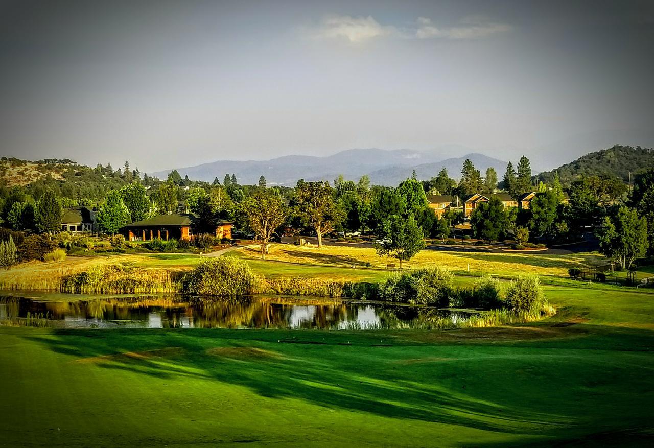 Resort At Eagle Point Golf Club Lodging 외부 사진