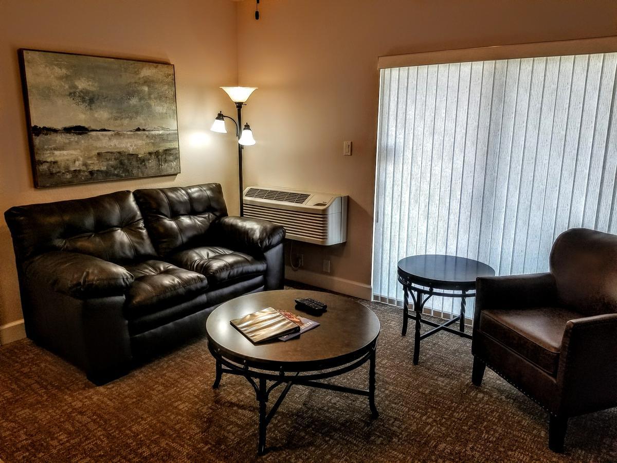 Resort At Eagle Point Golf Club Lodging 외부 사진
